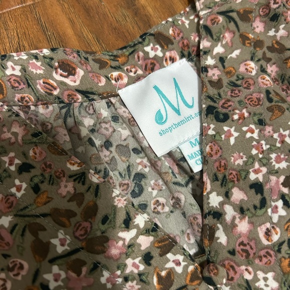 Shop The Mint Multicolored floral print long sleeve dress - Picture 5 of 9